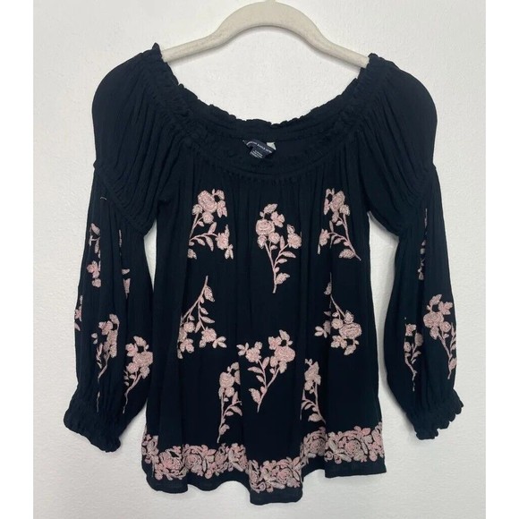 American Eagle Outfitters Sz S Off The Shoulders Blouse Black Floral Embroidered - Picture 2 of 12